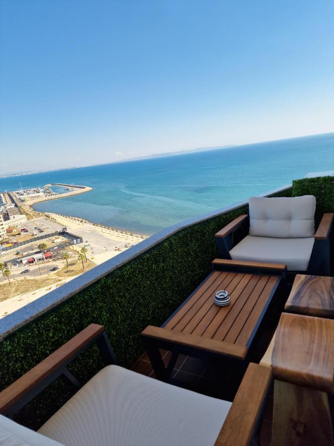 Absolut Vollga Apartment Durres Bagian luar foto