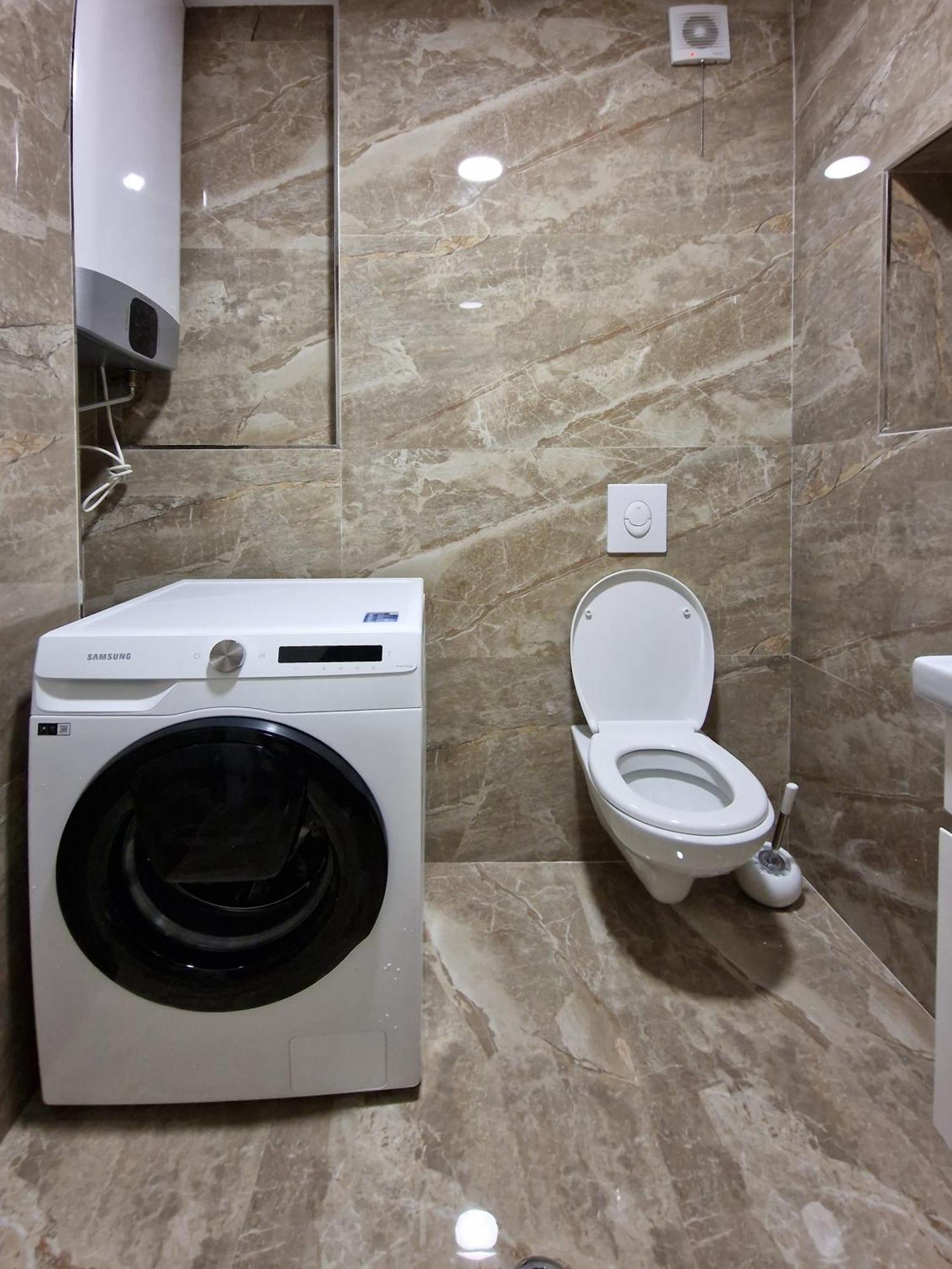 Absolut Vollga Apartment Durres Bagian luar foto